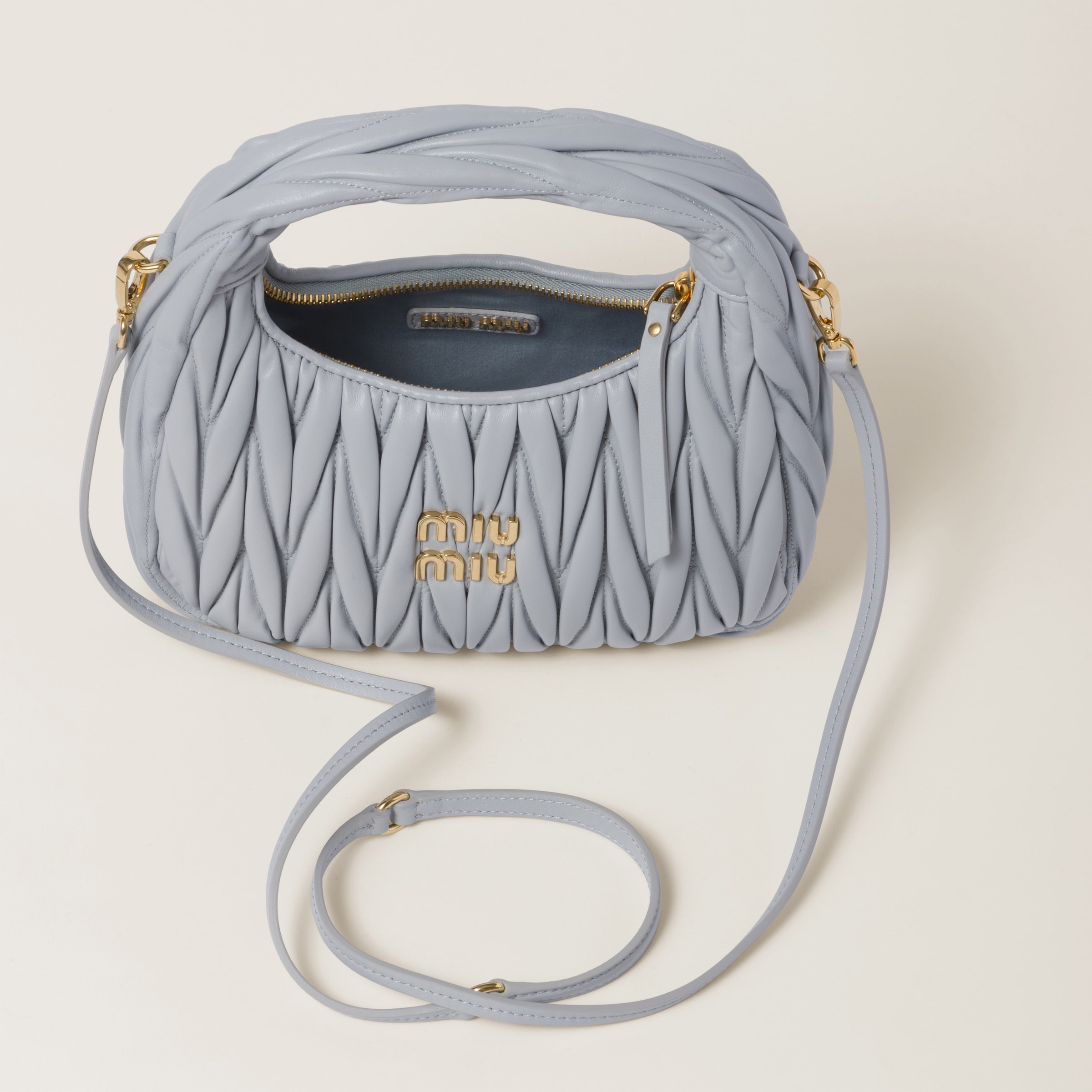 パールグレー ワンダー マテラッセレザー ホーボーバッグ | Miu Miu