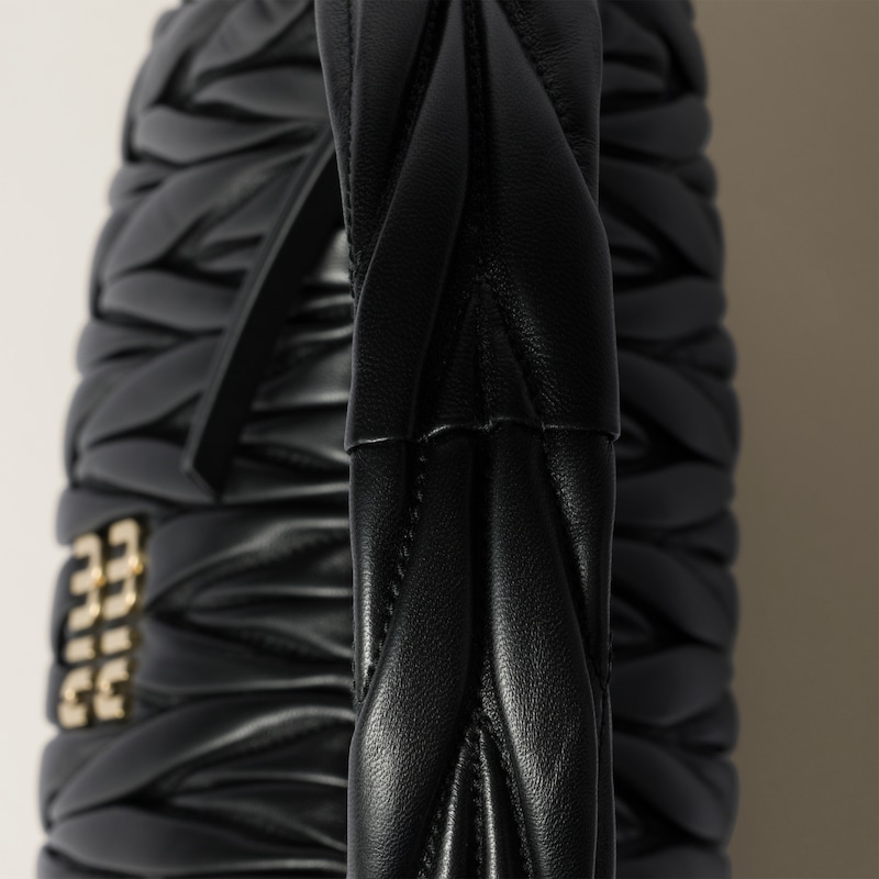 Wander Matelassé 软羊革中号Hobo腋下包