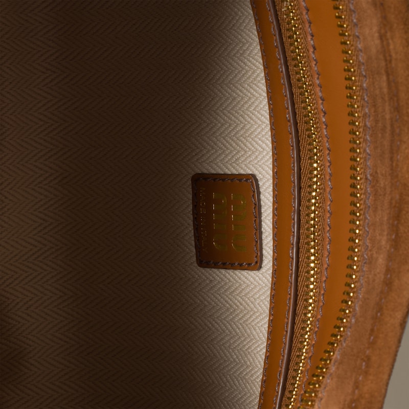 حقيبة Aventure من الجلد السويدي