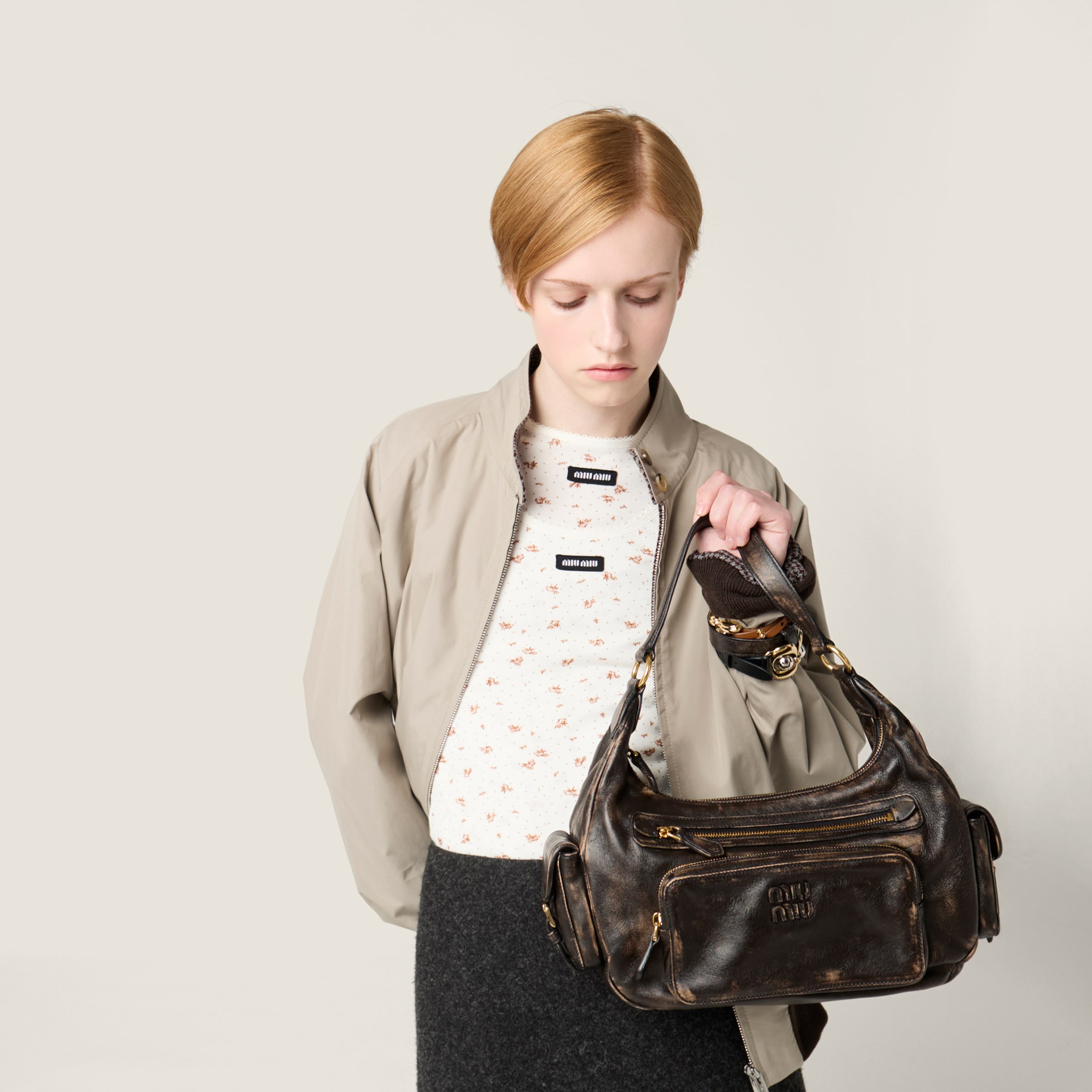 ダークブラウン ポケット ナッパレザー バッグ | Miu Miu