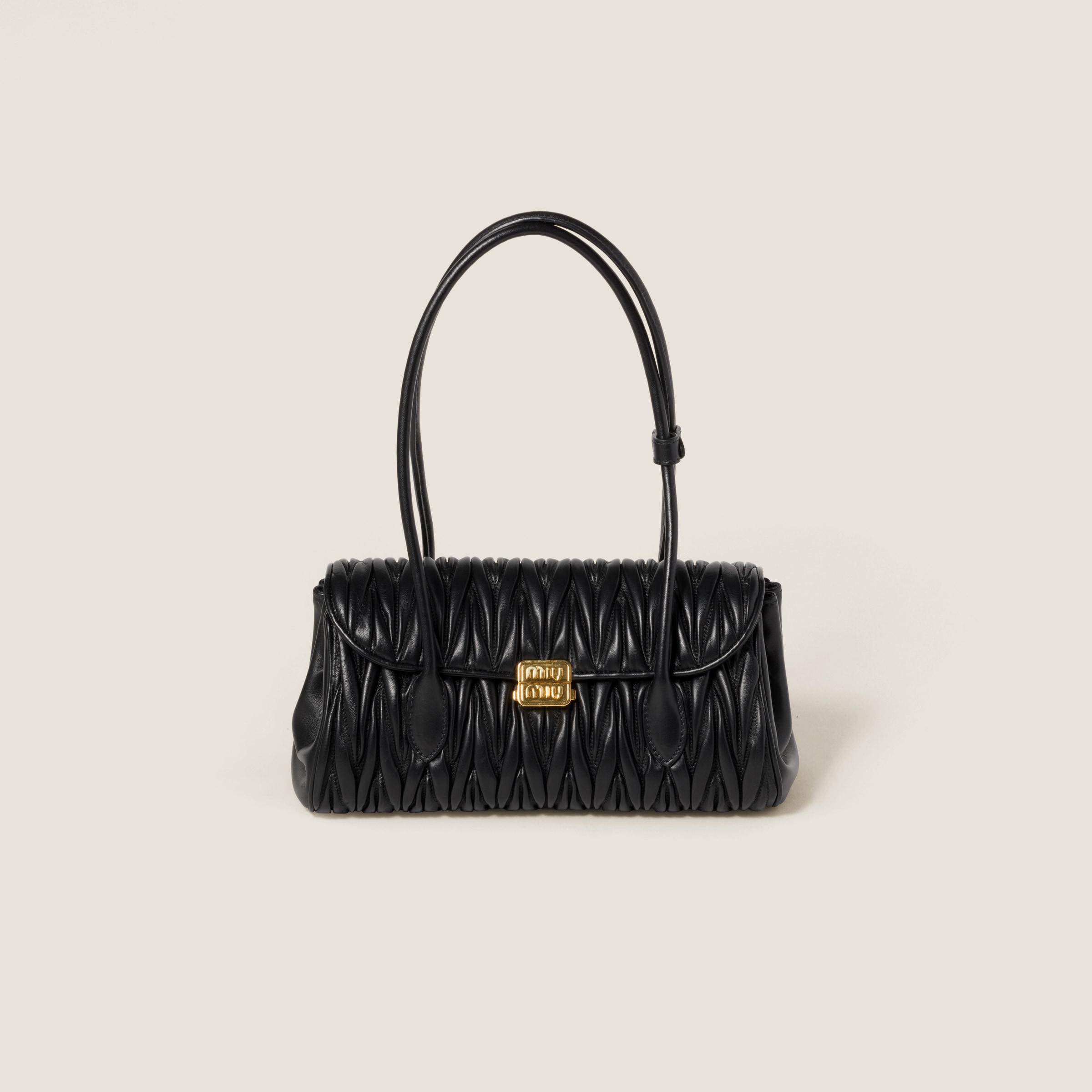 Borsa A Spalla In Nappa Matelasse Nero Miu Miu