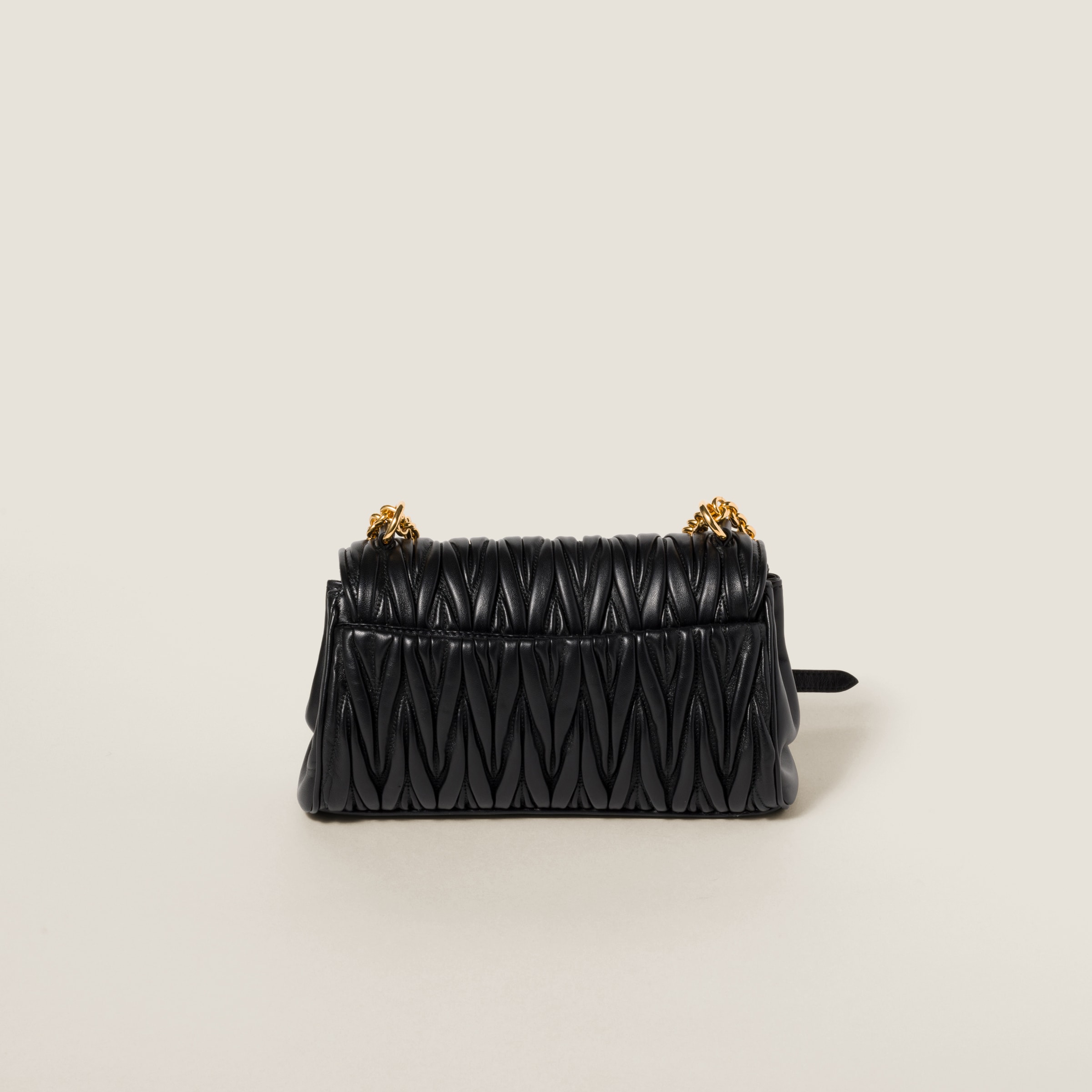 Miu miu matelassé leather shoulder bag on sale