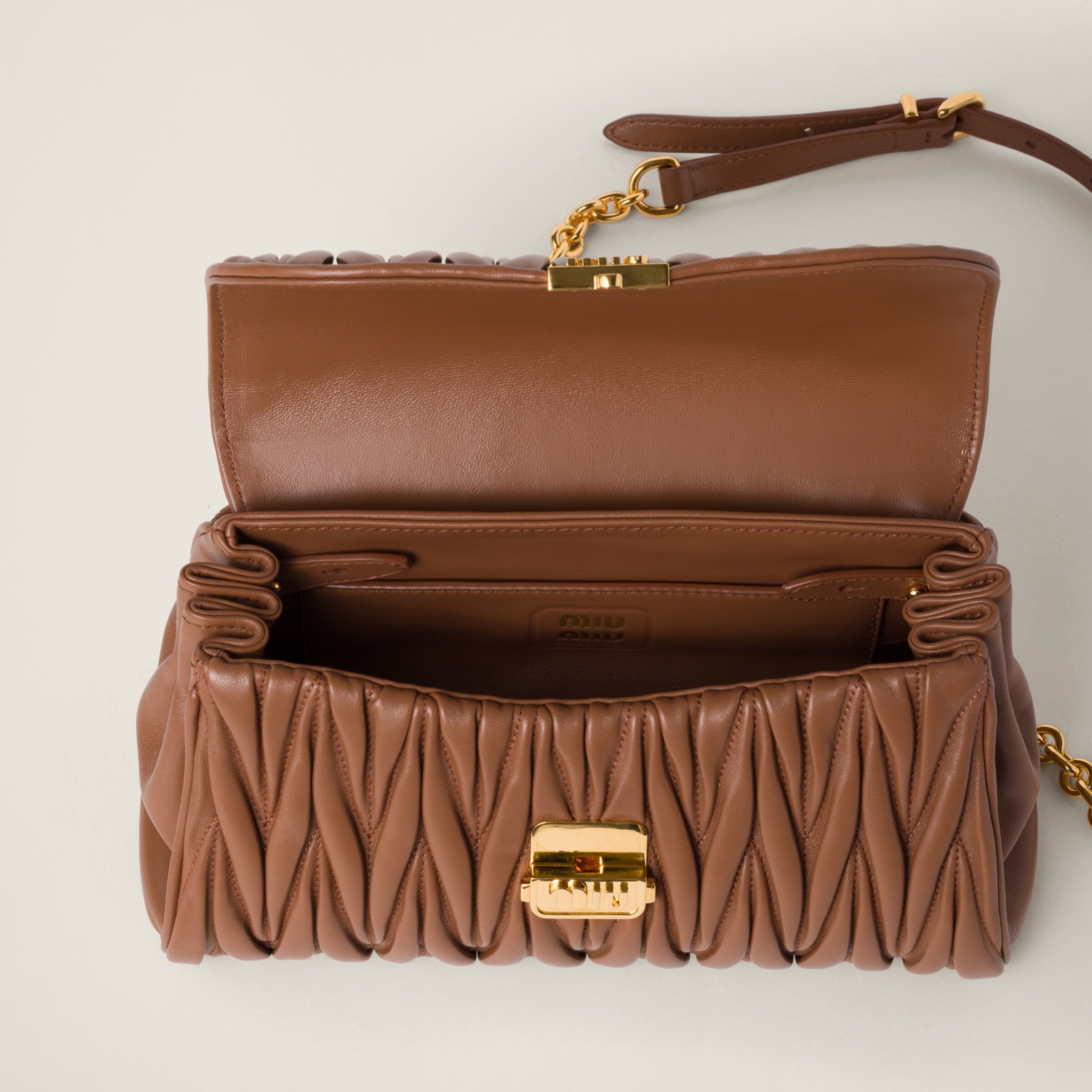 【国内即発送】 Bag Shoulder Leather Nappa Matelassé Cognac | Miu Miu バッグ