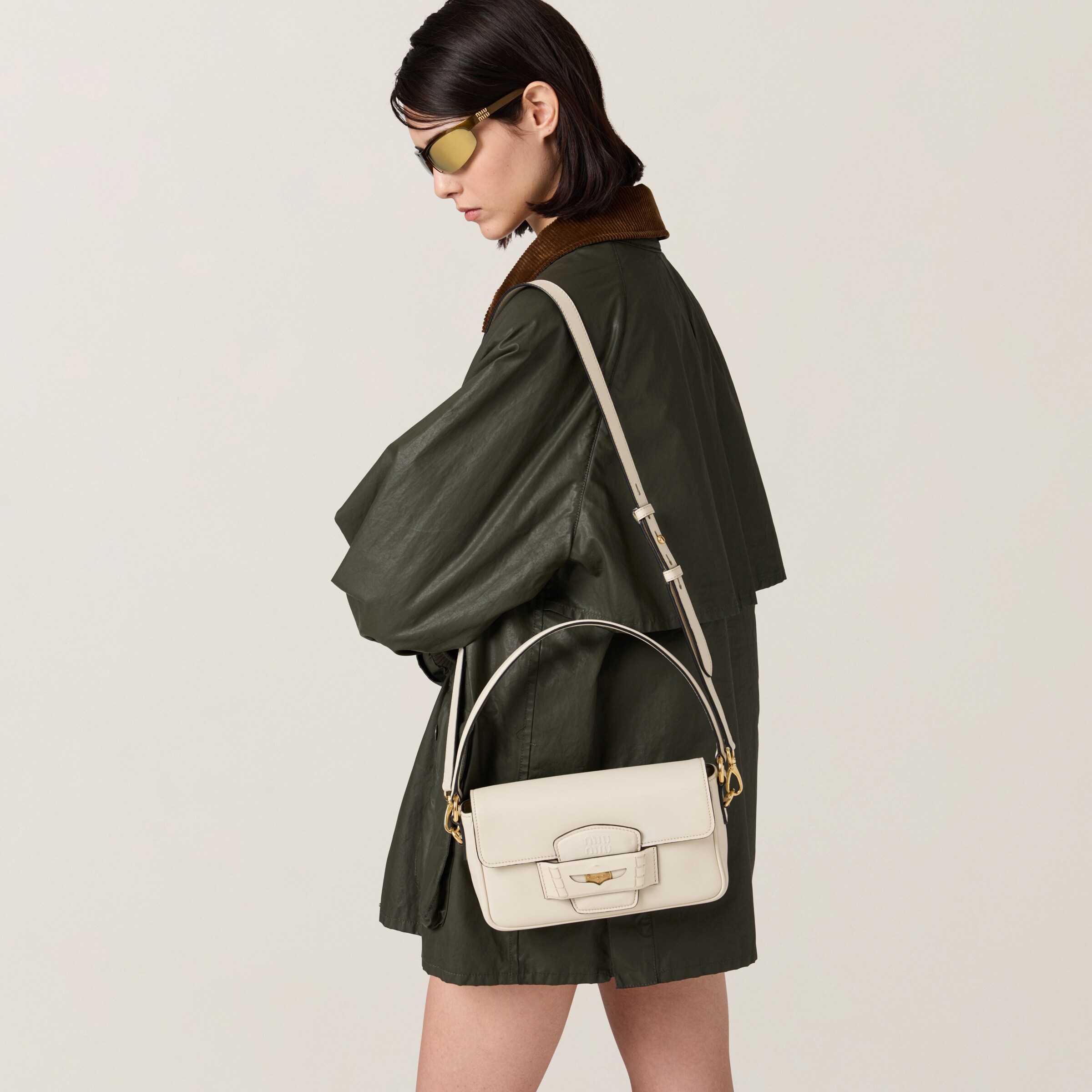 関税込 Miu Miu Penny ペニー レザーバッグ 個性的な逸品》【miumiu】ペニーレザーバッグ (MiuMiu