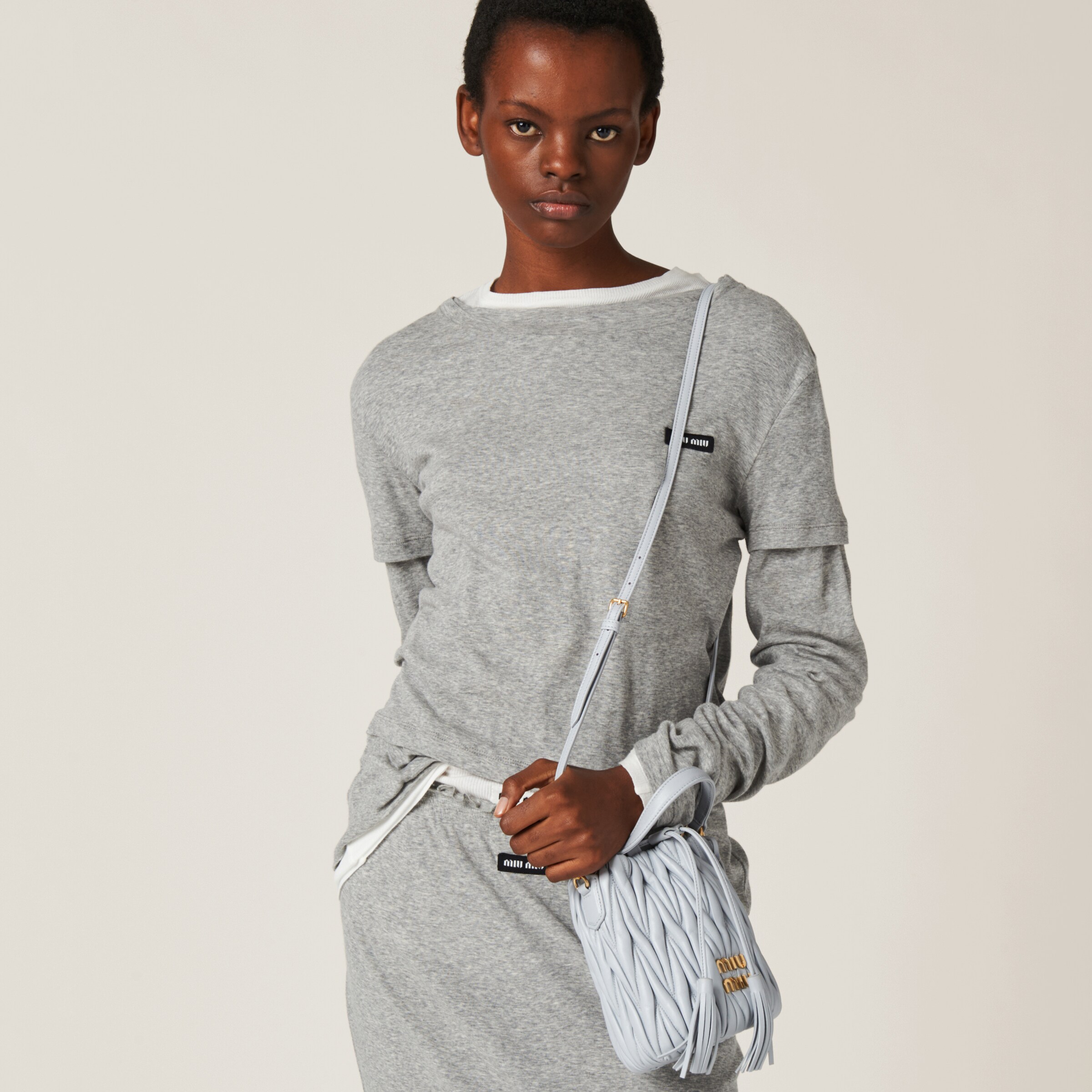 コーンフラワーブルー マテラッセレザー バケットバッグ | Miu Miu 