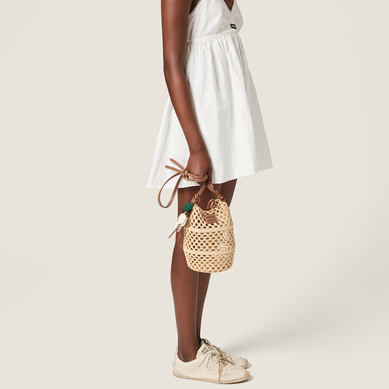 Raffia crochet pouch