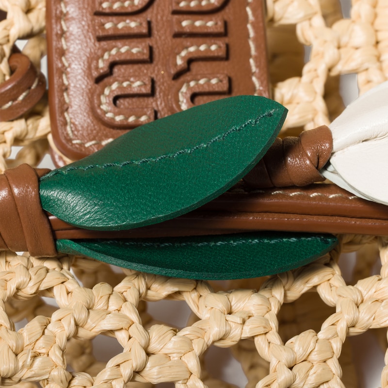 Pochette en crochet de raphia