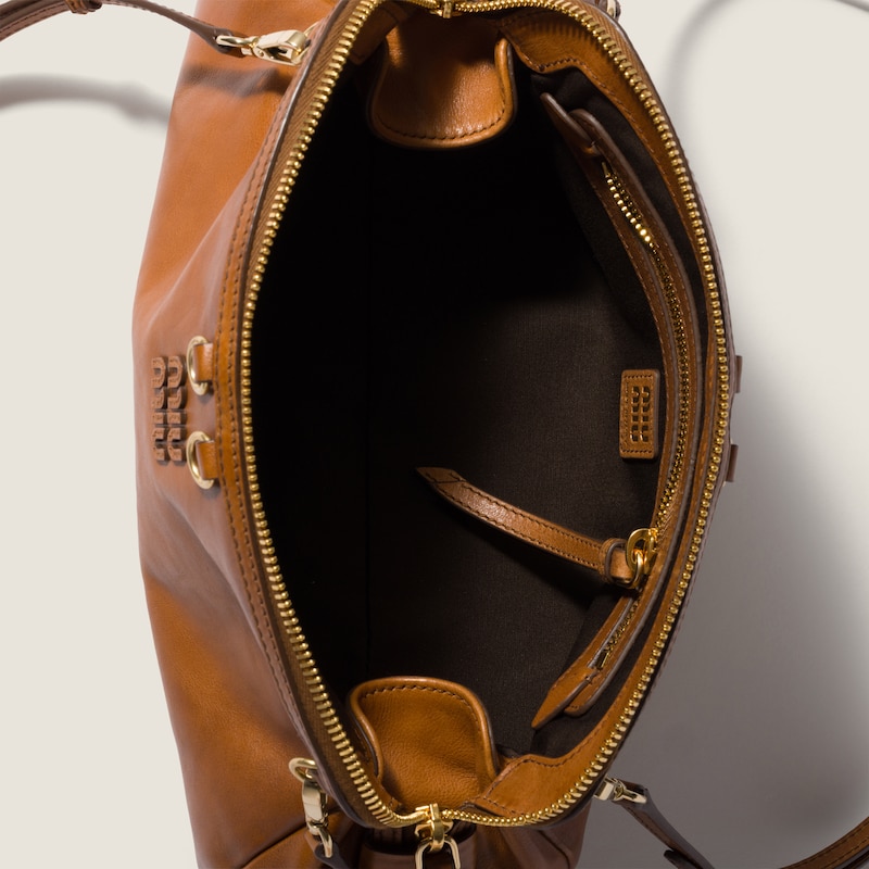 Caprice leather clutch