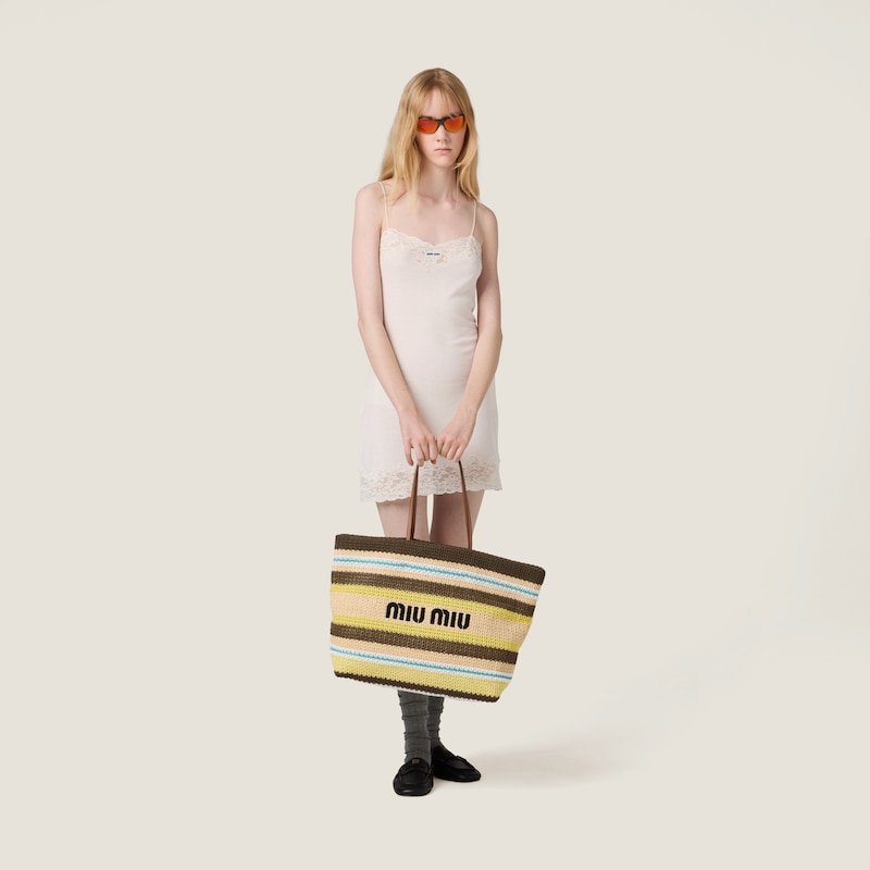 Bolsa tote trançada com efeito ráfia