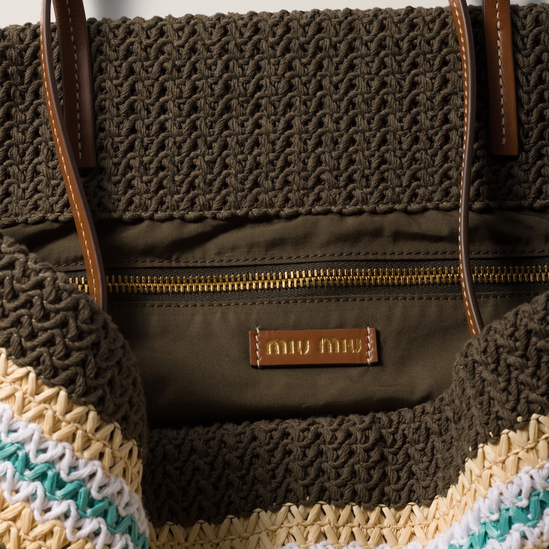 Bolsa tote trançada com efeito ráfia