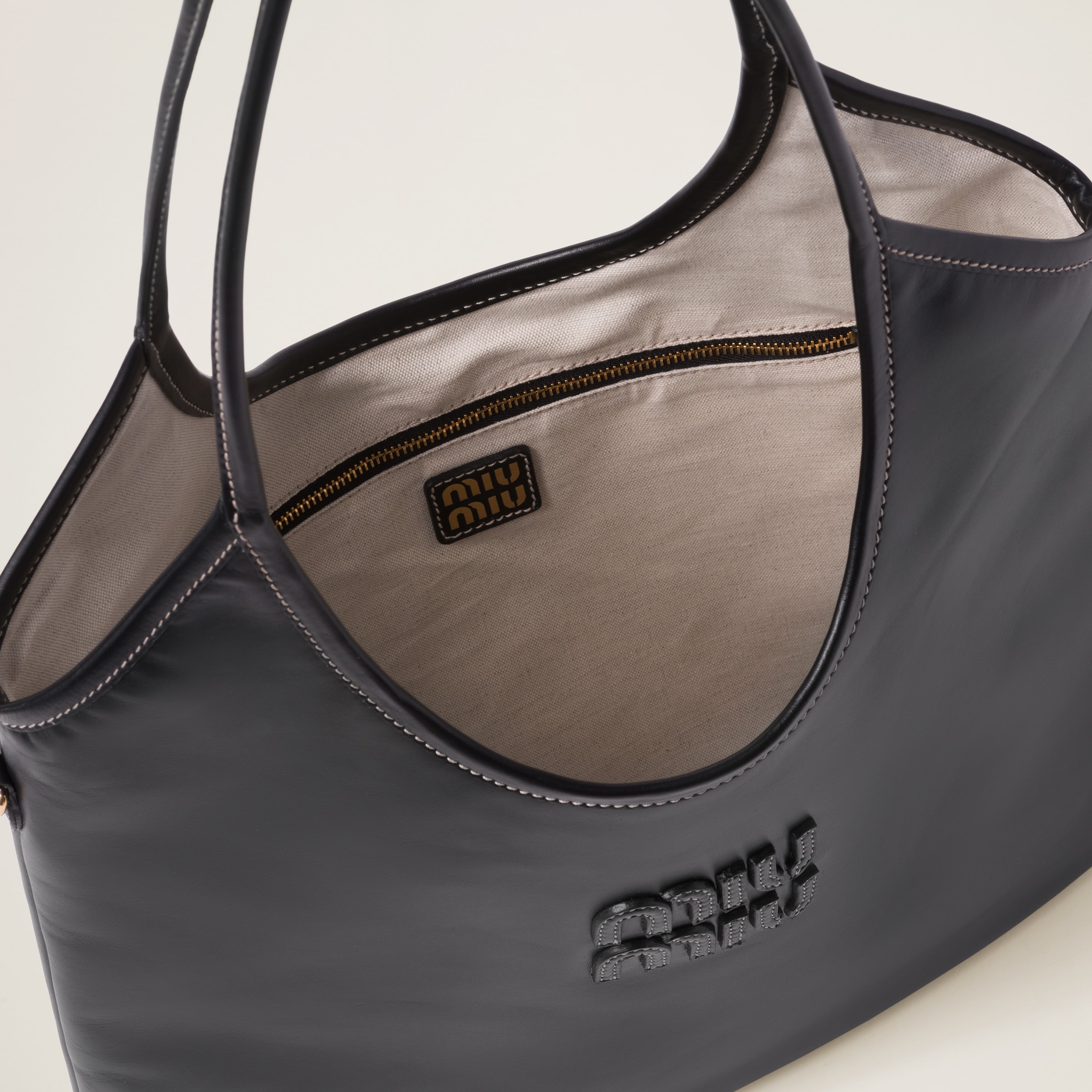 ブラック Ivy レザー バッグ | Miu Miu ブラック Ivy レザー バッグ | Miu Miu