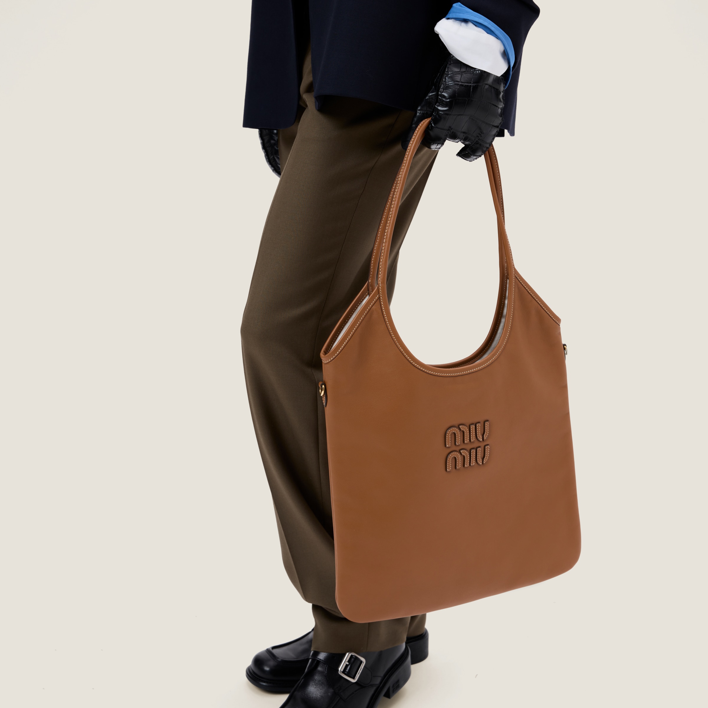 日本最大の コニャック Miu Miu | バッグ レザー Ivy バッグ