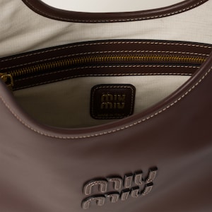 AF5BG231_2CRW_F0NBL_V_MLN_BKG_6