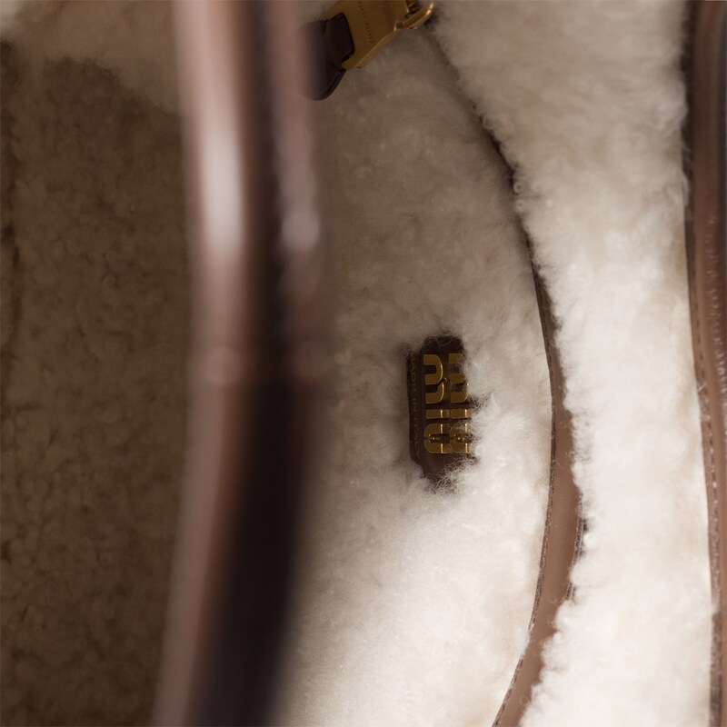 Ivy格纹和羊羔毛包袋