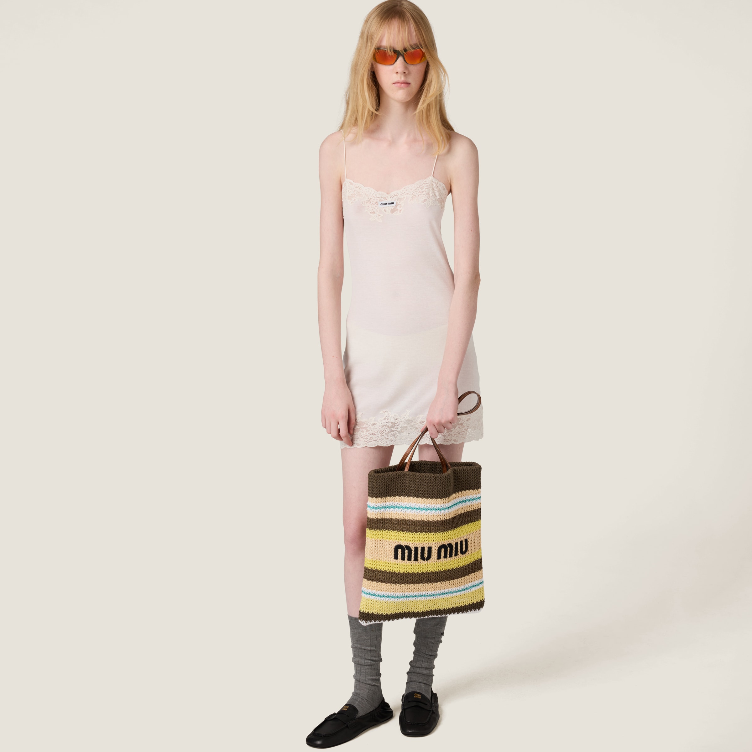 ■MiuMiu■ Crochet Raffia Tote Bag Natural Cognac 5BA283ADO1 Beige/cognac Raffia-effect Woven Handbag | Miu Miu