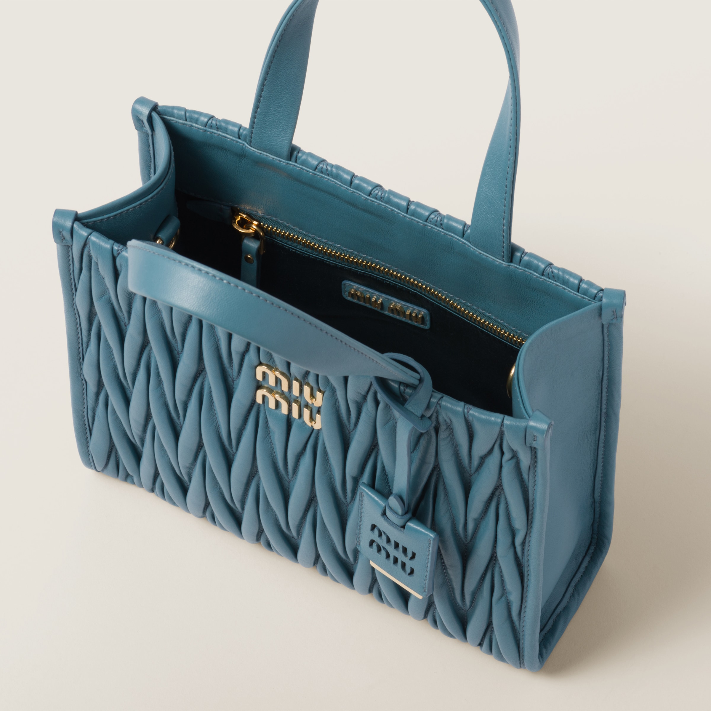 Miu miu matelasse tote online