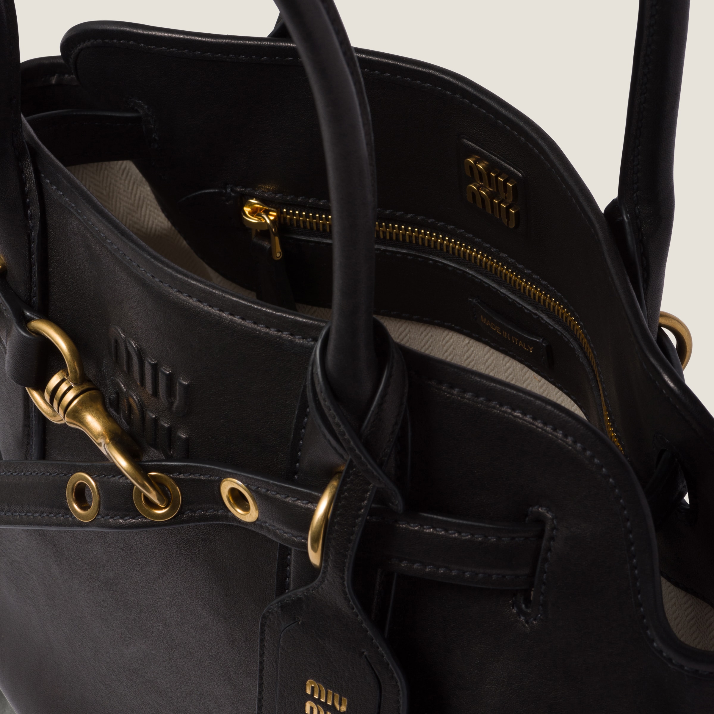 【関税&送料込】Miu Miu Black Nappa Leather Aventure Shoppin Black Aventure Nappa Leather Top-handle Bag | Miu Miu