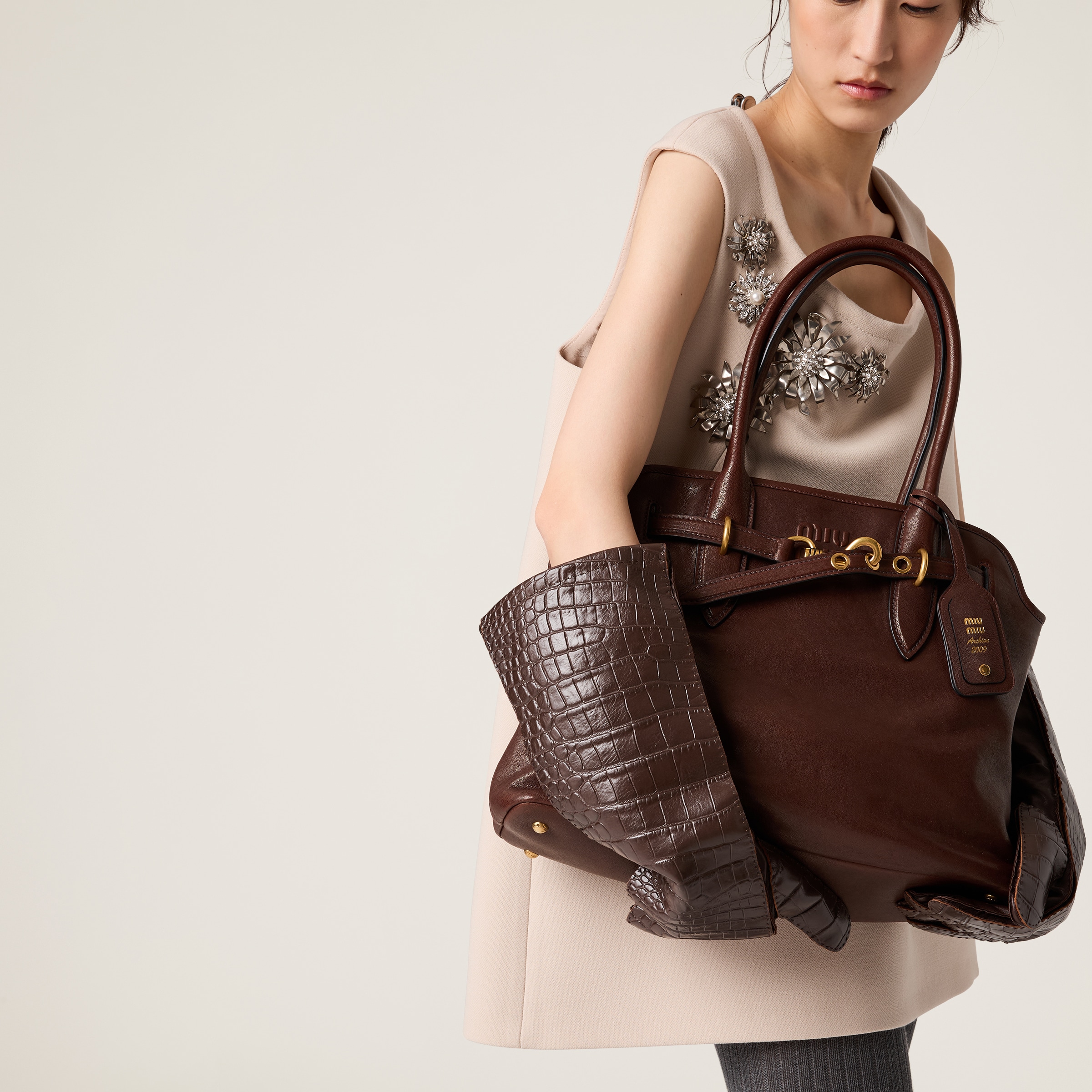 激安価格の miu miu From Used F/S 00s Black Leather Bag Tote Big Archive バッグ
