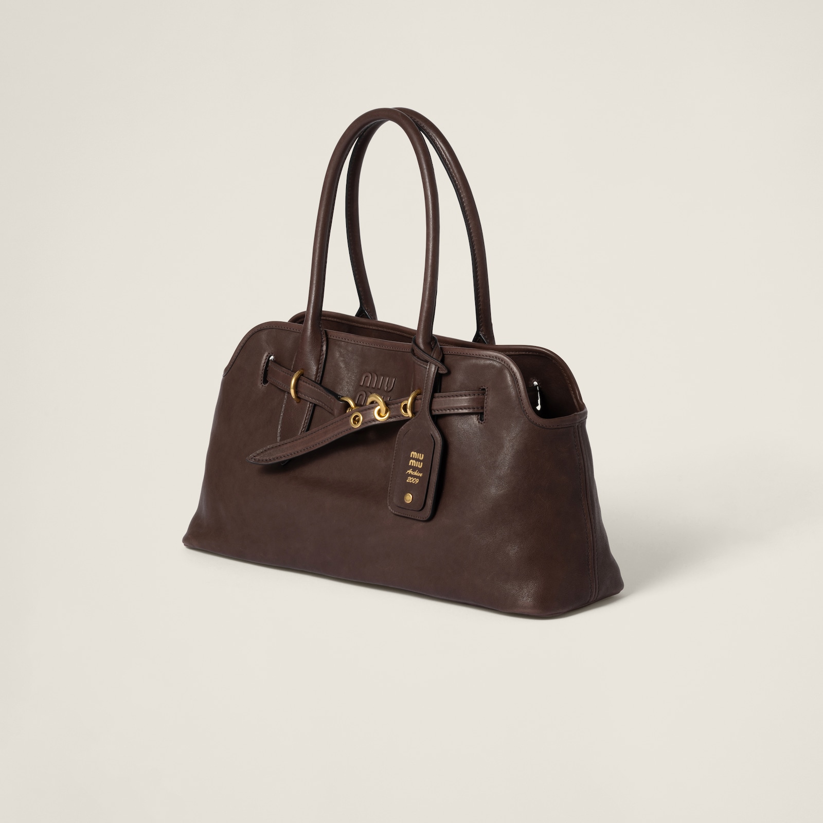 AVENTURE NAPPA BAG 33 IN BLACK LAMBSKIN GOLD HARDWARE