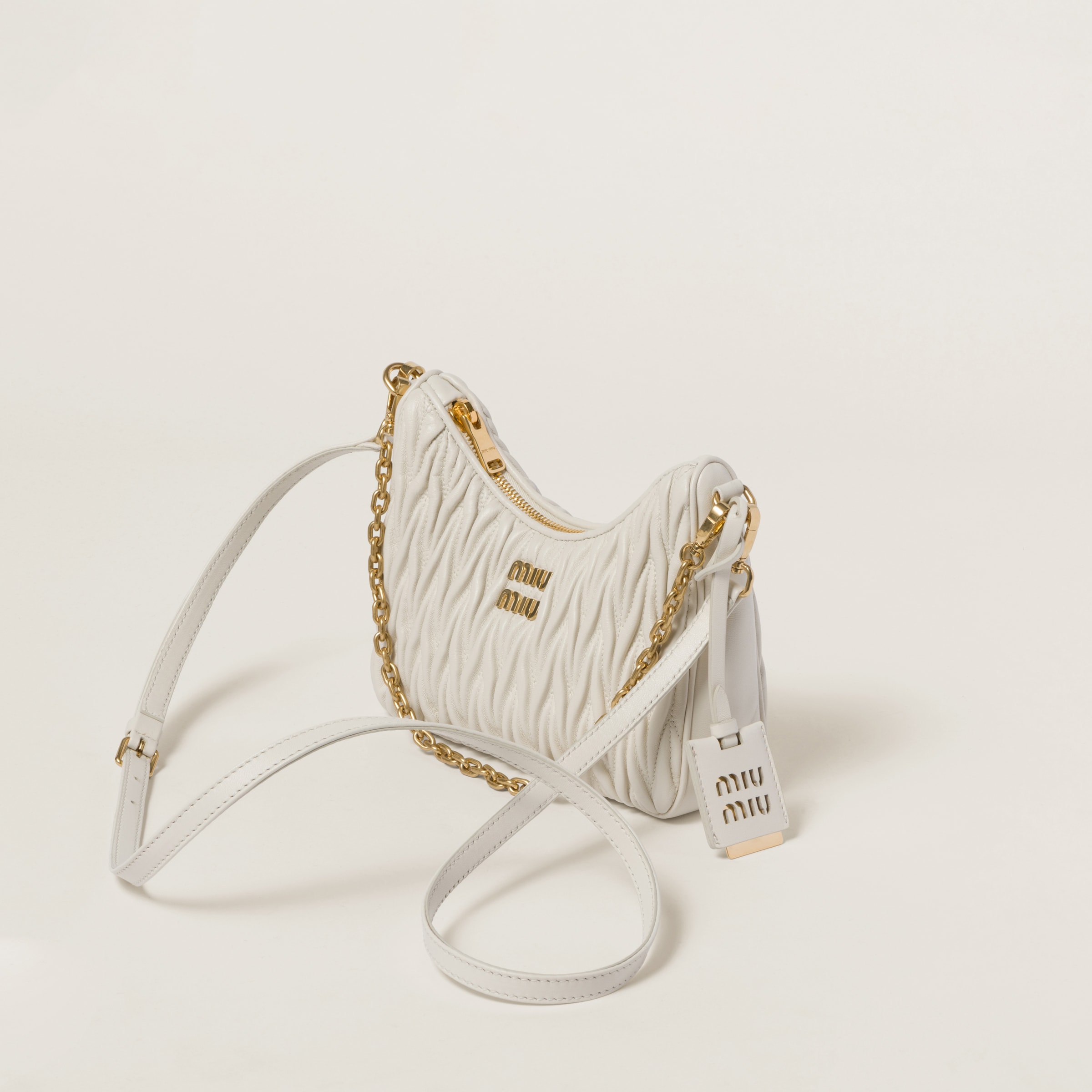 24PF new/MiuMiu マドラスショルダーバッグスモール Bag White Amazon | MIUMIU ショルダーバッグ マテラッセレザー