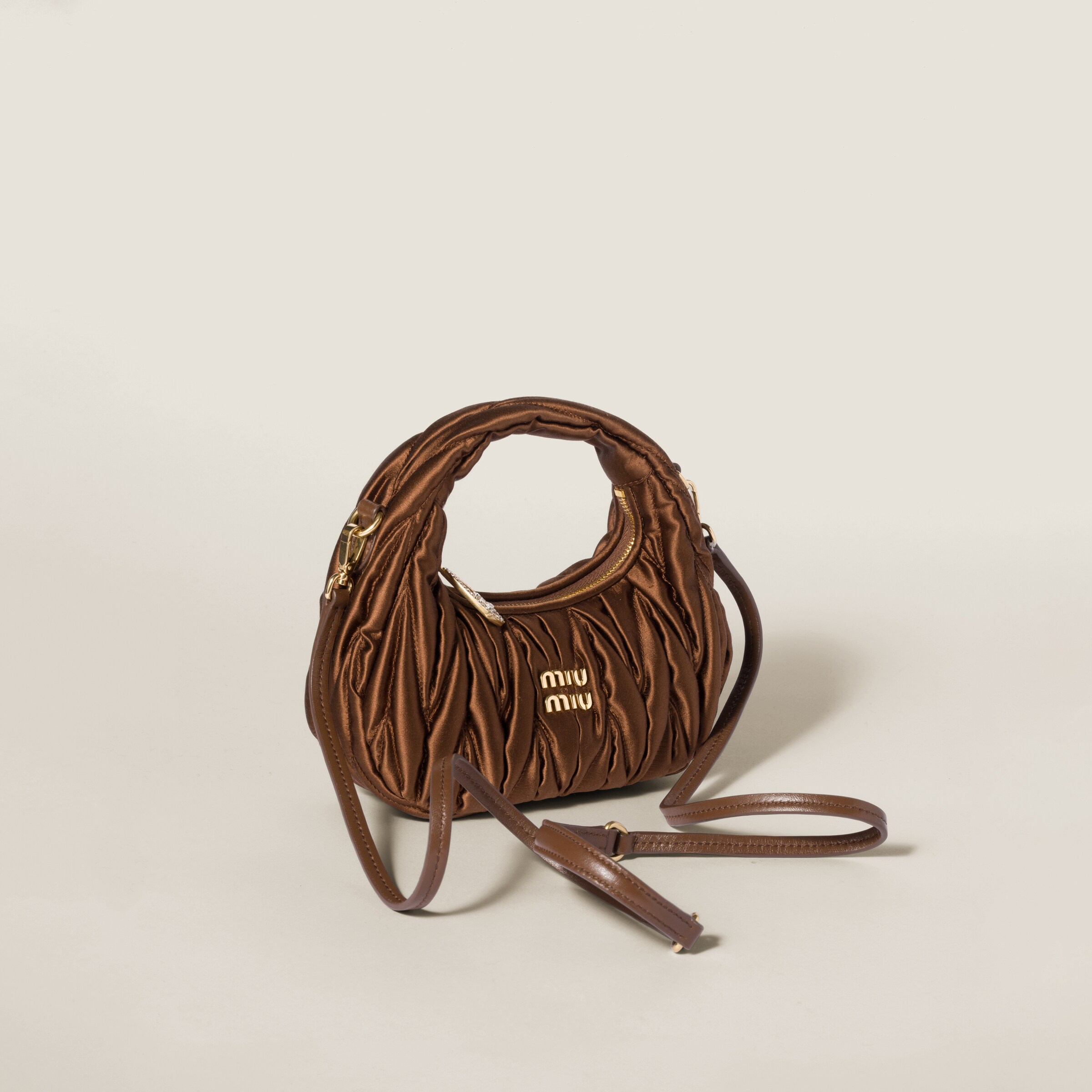 ハンドバッグ MIU MIU 5BP078_2CVJ_F0002 WANDER EMBRIDRED DUCHESSE MINI BAG Wander matelassé satin mini-bag - Collection Collections