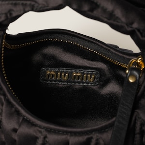 AF5BP078_2CV8_F0002_V_OLO_BKG_4