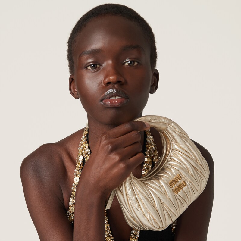 Wander Mini Hobo Bag aus Matelassé-Nappaleder