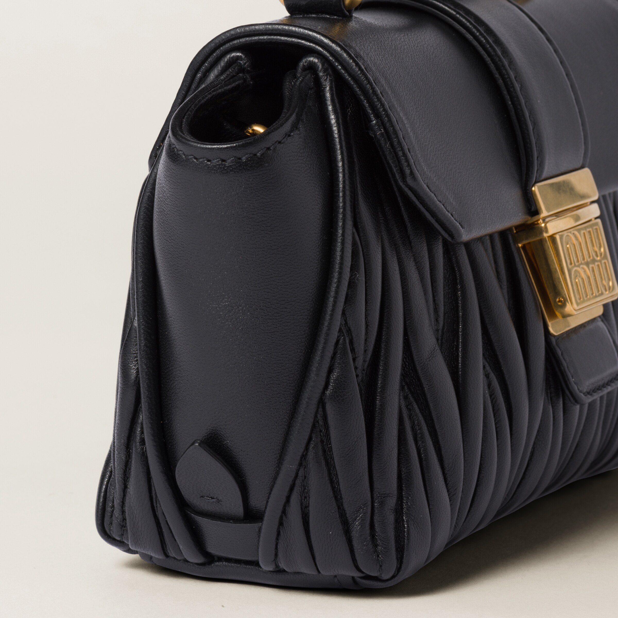 Matelasse miu clearance miu bag