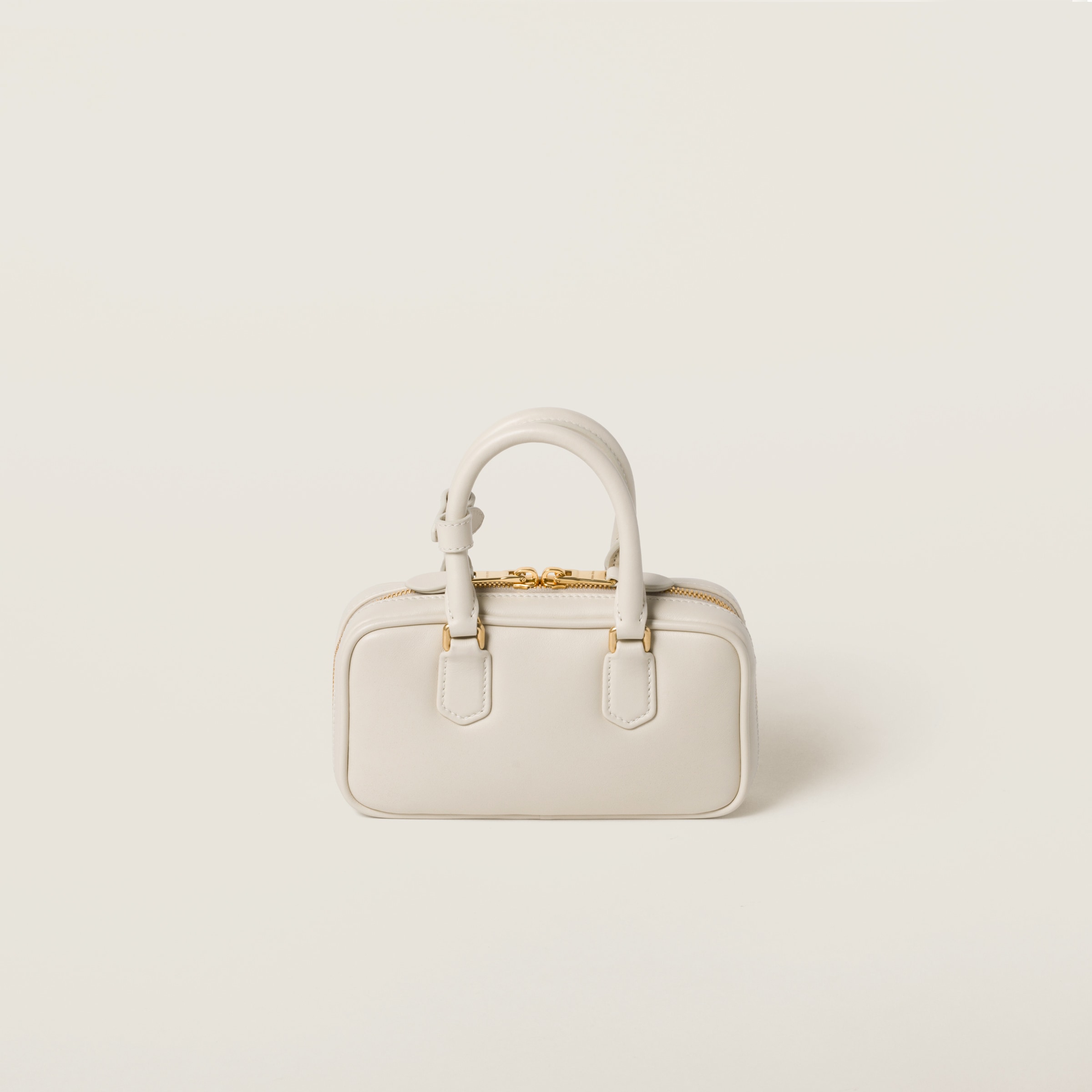 最安挑戦！ オフホワイト Miu Miu | ミニバッグ レザー アルカディ ショルダーバッグ