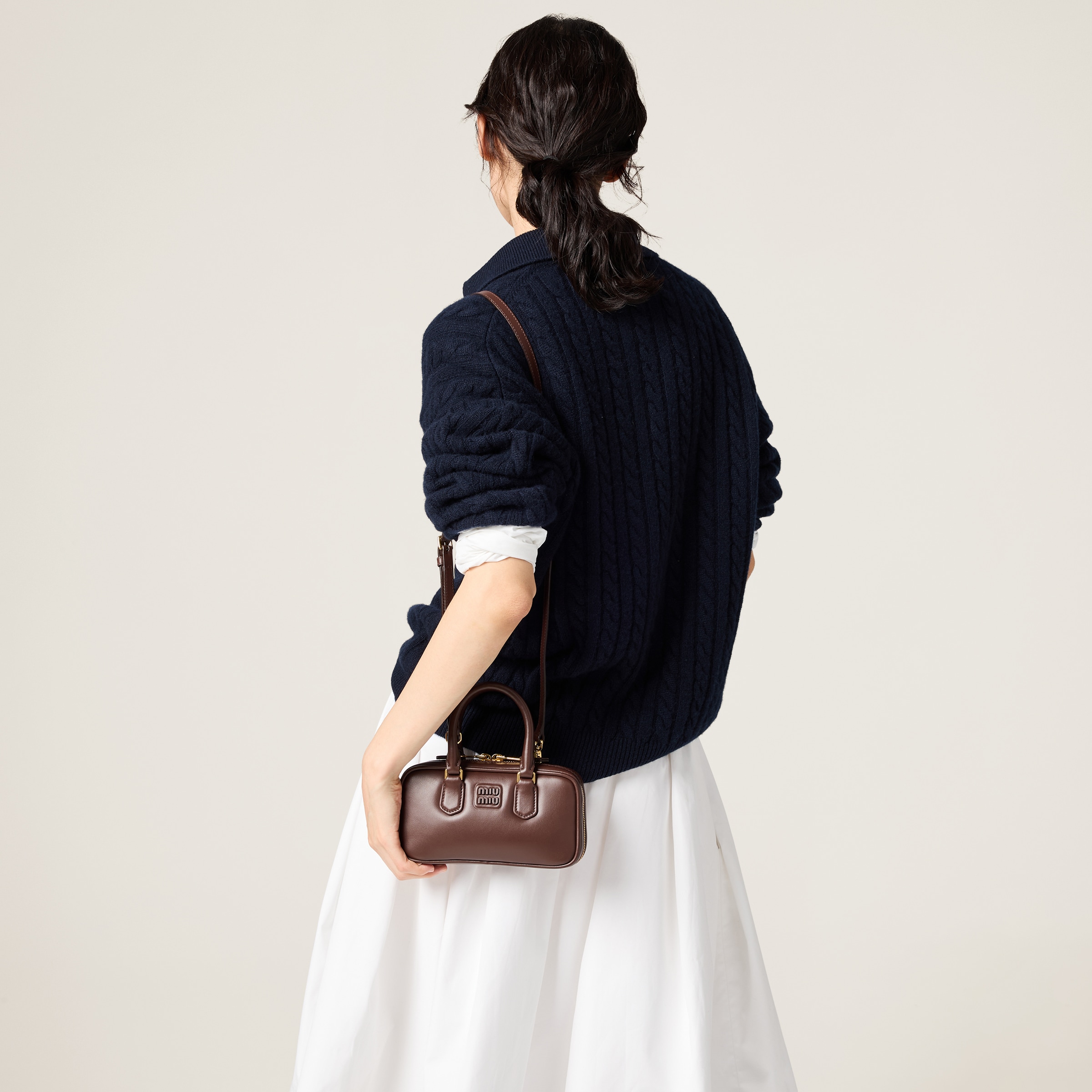 ブライアウッド アルカディ レザー ミニバッグ | Miu Miu - 日本 ブライアウッド アルカディ レザー ミニバッグ | Miu Miu - 日本