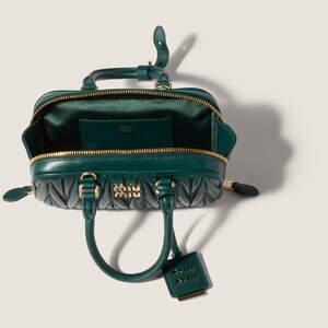 AF5BP088_AN88_F077U_V_OOO_BKG_4