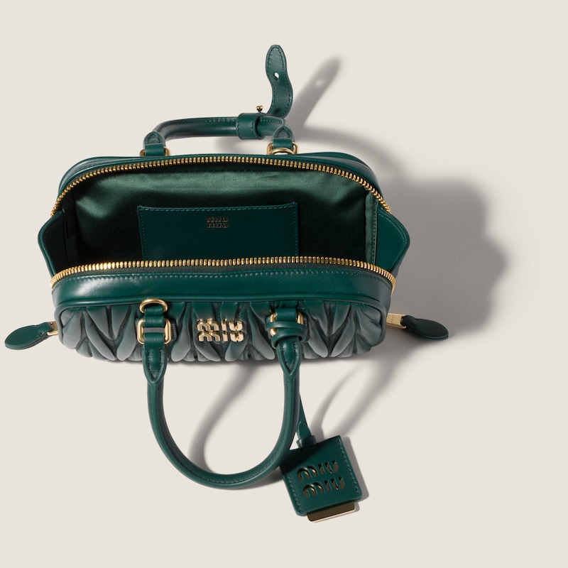 حقيبة Arcadie صغيرة من جلد نابا ماتلاسي