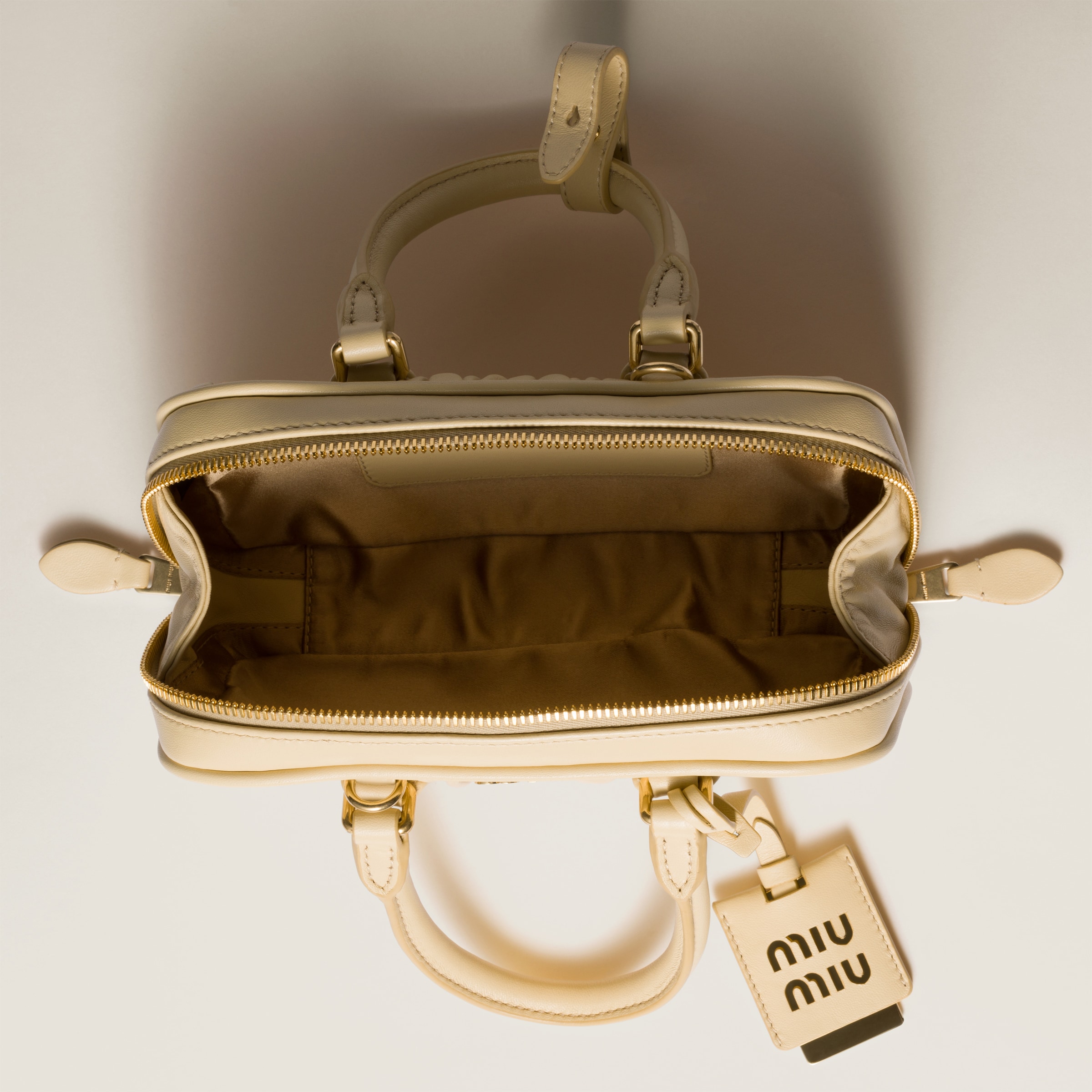 MIUMIU レディース トートバッグ 5BP088 AN88 F0K57 OOO Soy Green Arcadie Matelassé Nappa Leather Mini-bag | Miu Miu