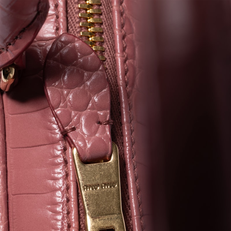 Minibolso Beau de piel con grabado efecto cocodrilo
