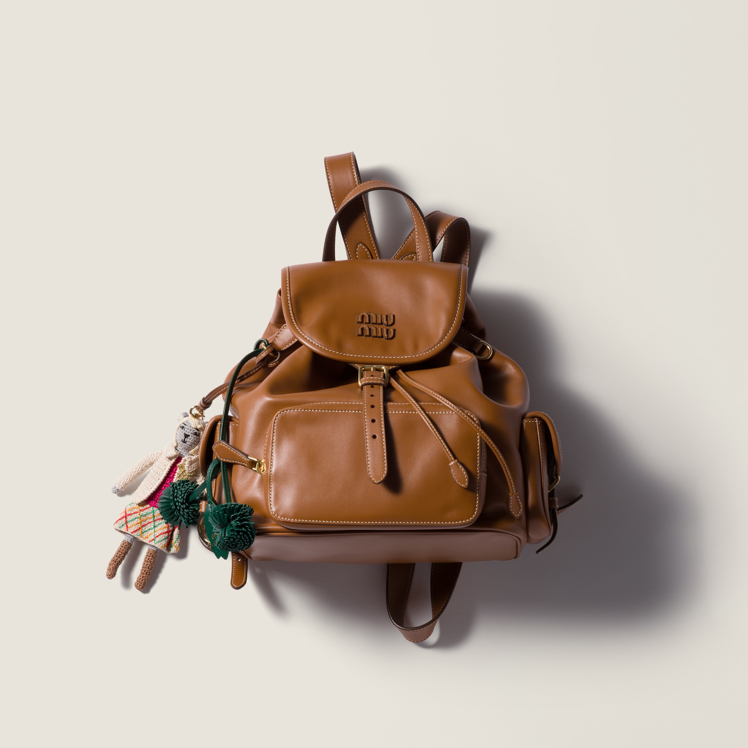 レザーとウーヴンデザイナーズ・バックパック｜ミュウミュウ