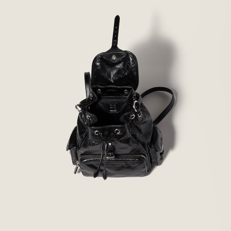 Sac à dos en cuir brillant