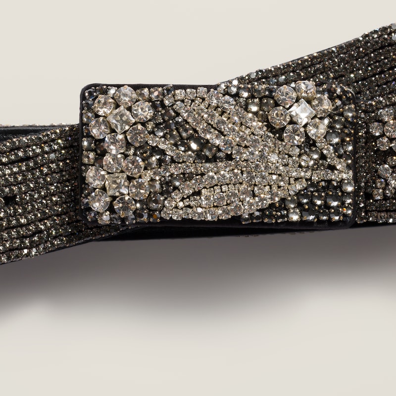 Embroidered duchesse and leather belt