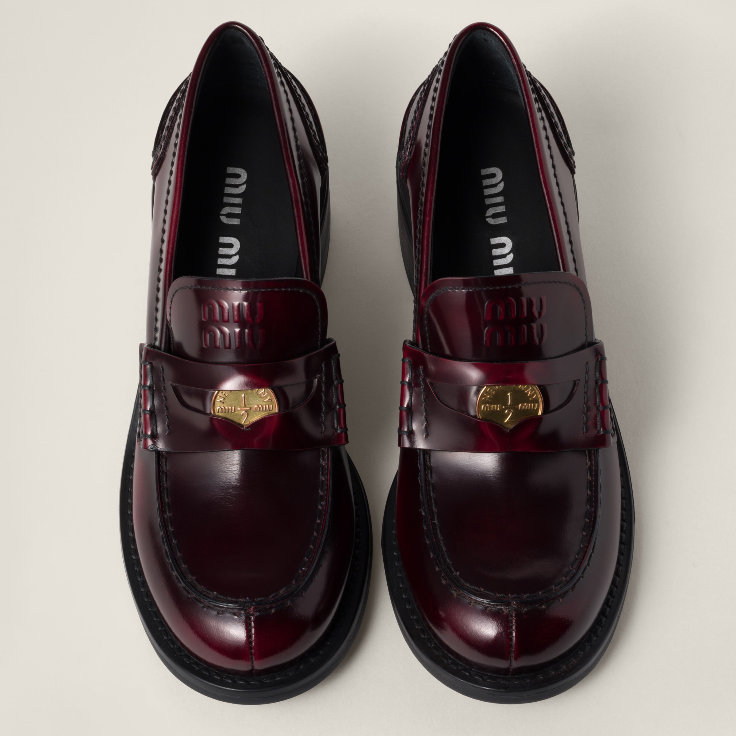 新品 正規品!!  ボルドー Miu Miu | ローファー ブラッシュドレザー 靴