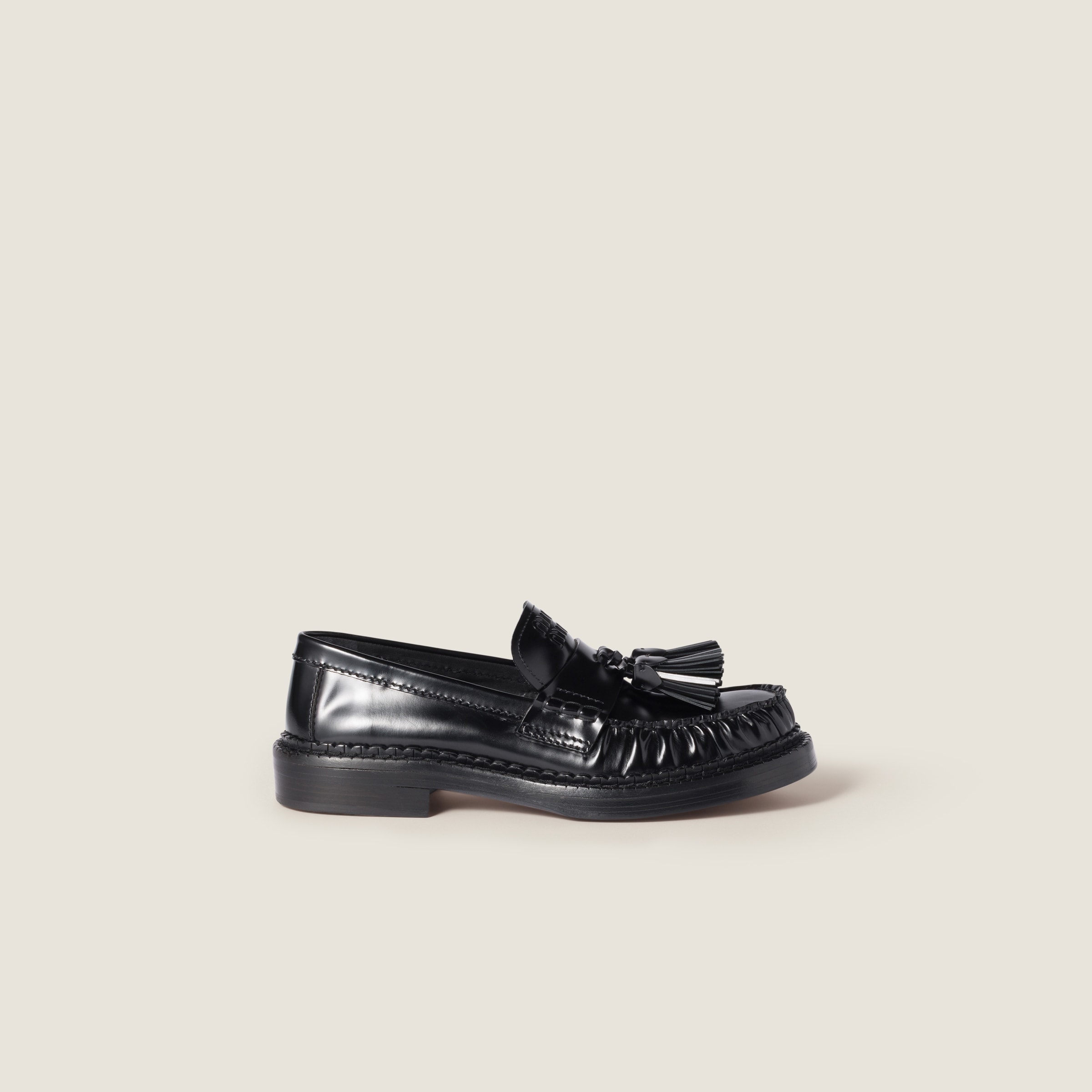 Loafers and lace-up shoes for Women | Miu Miu