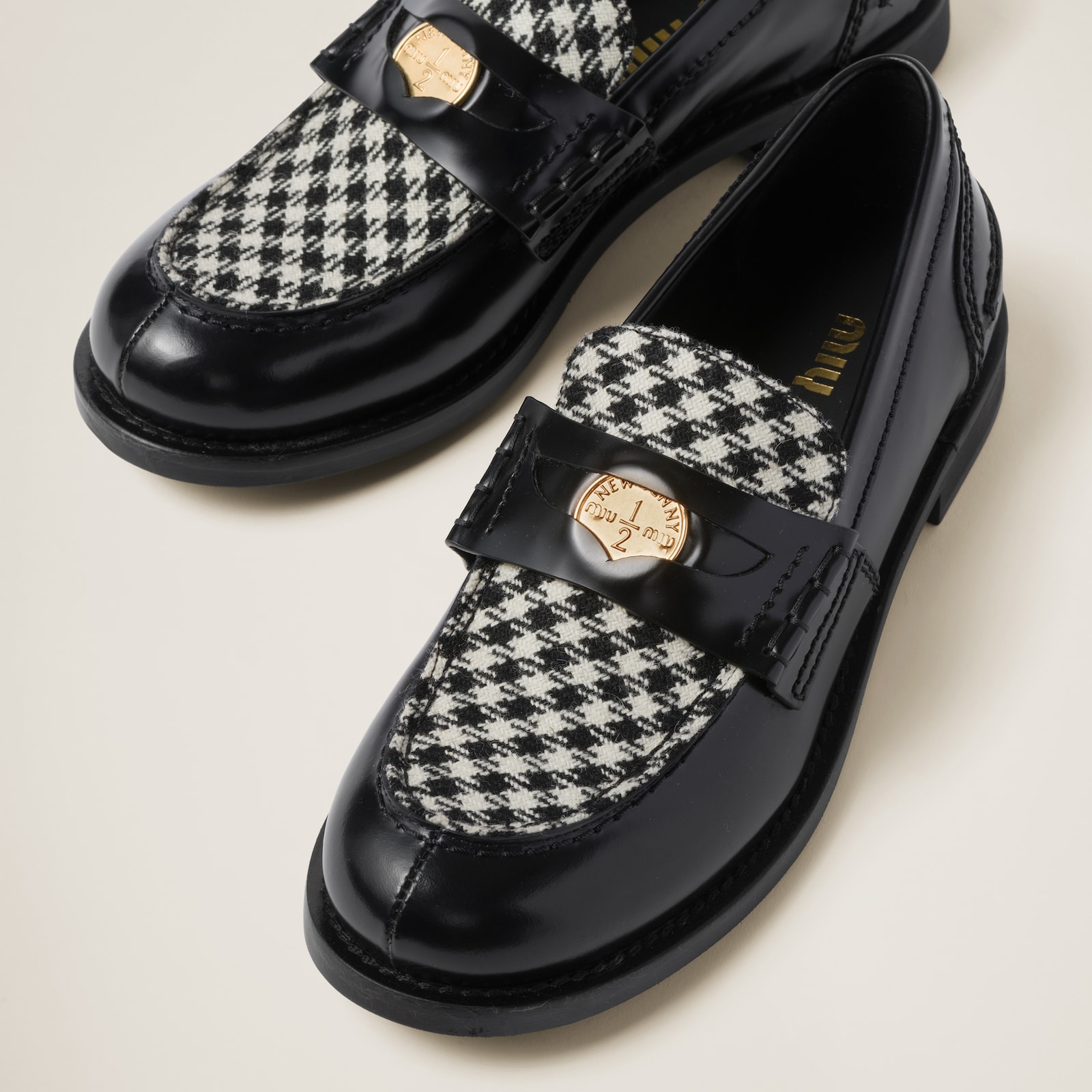 Miu-Church's Loafers Black With White Border Nubuck Leather