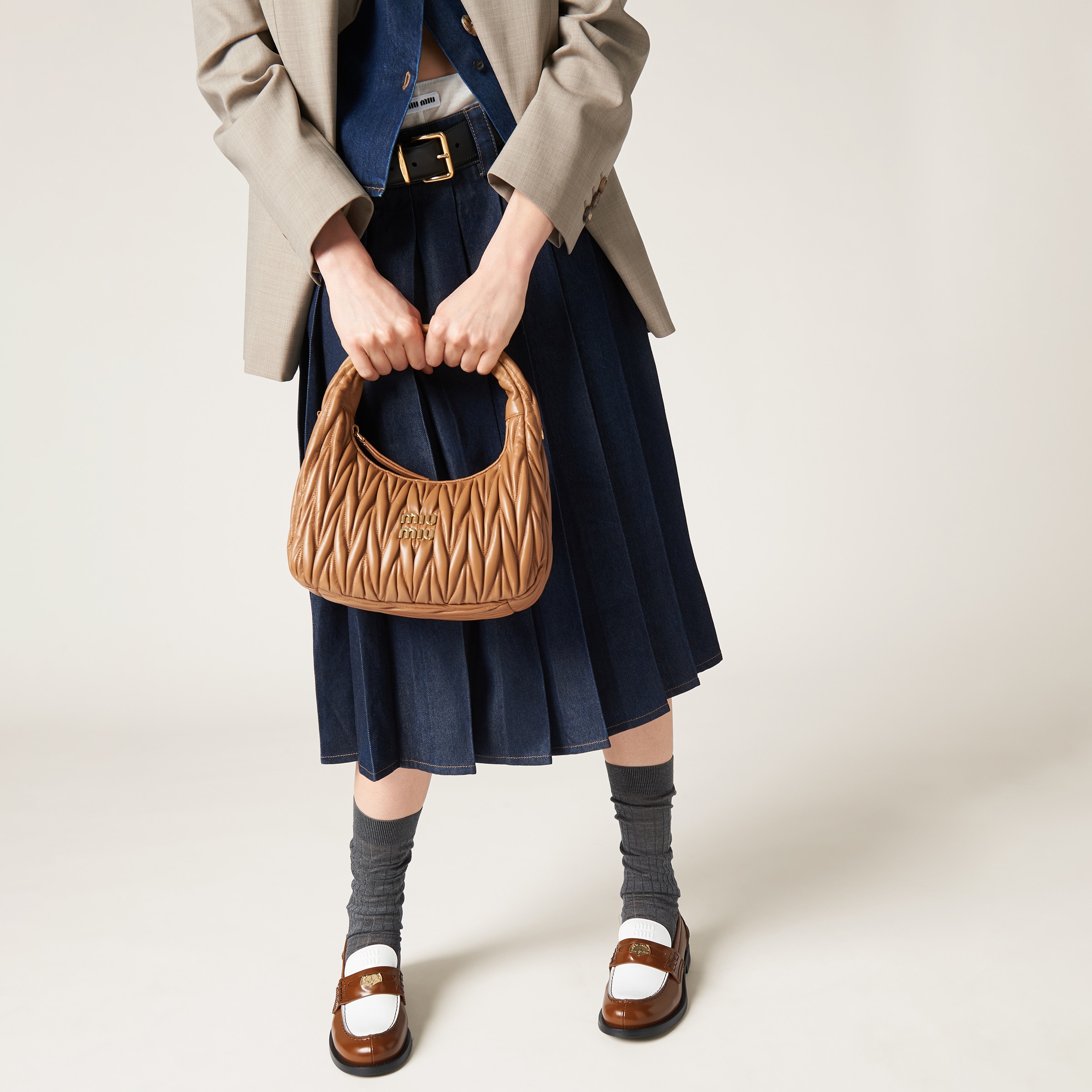 MIUMIU 26S PENNY LOAFERS IN DARK MAHOGANY BROWN CALFSKIN CROCODILE EMBOSSING main image 0