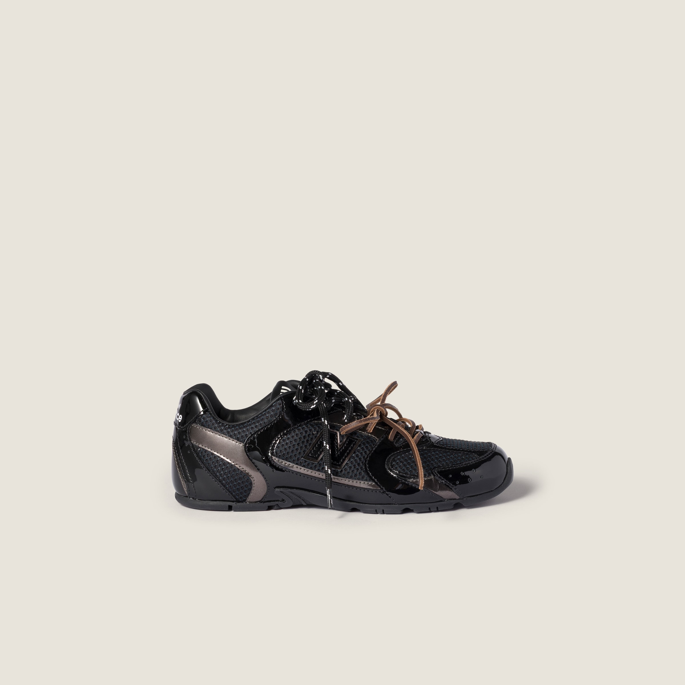 New Balance x Miu Miu 530 SL レザー スニーカー Black New Balance X Miu Miu 530 Sl Leather Sneakers | Miu Miu
