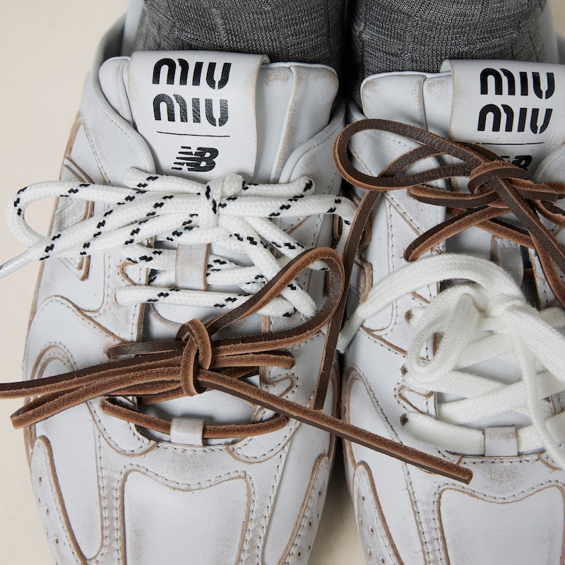 New Balance X Miu Miu 530 SL 송아지 가죽 장식 뮬