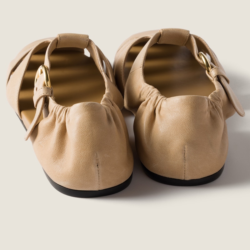 褶饰Nappa皮革渔夫凉鞋