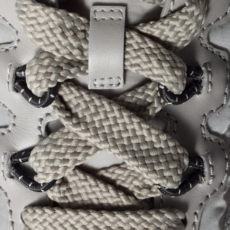 Tyre テクニカルファブリックxスエード スニーカー