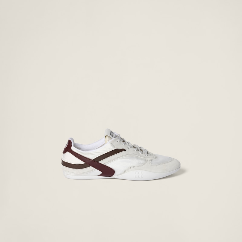 Gymnasium technical fabric and suede sneakers