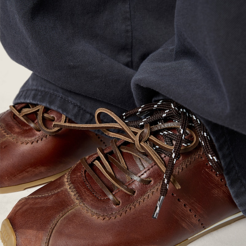 Plume皮革运动鞋