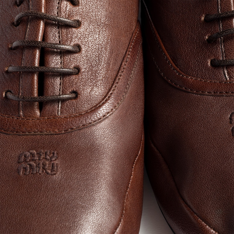 Nappa leather laced shoes