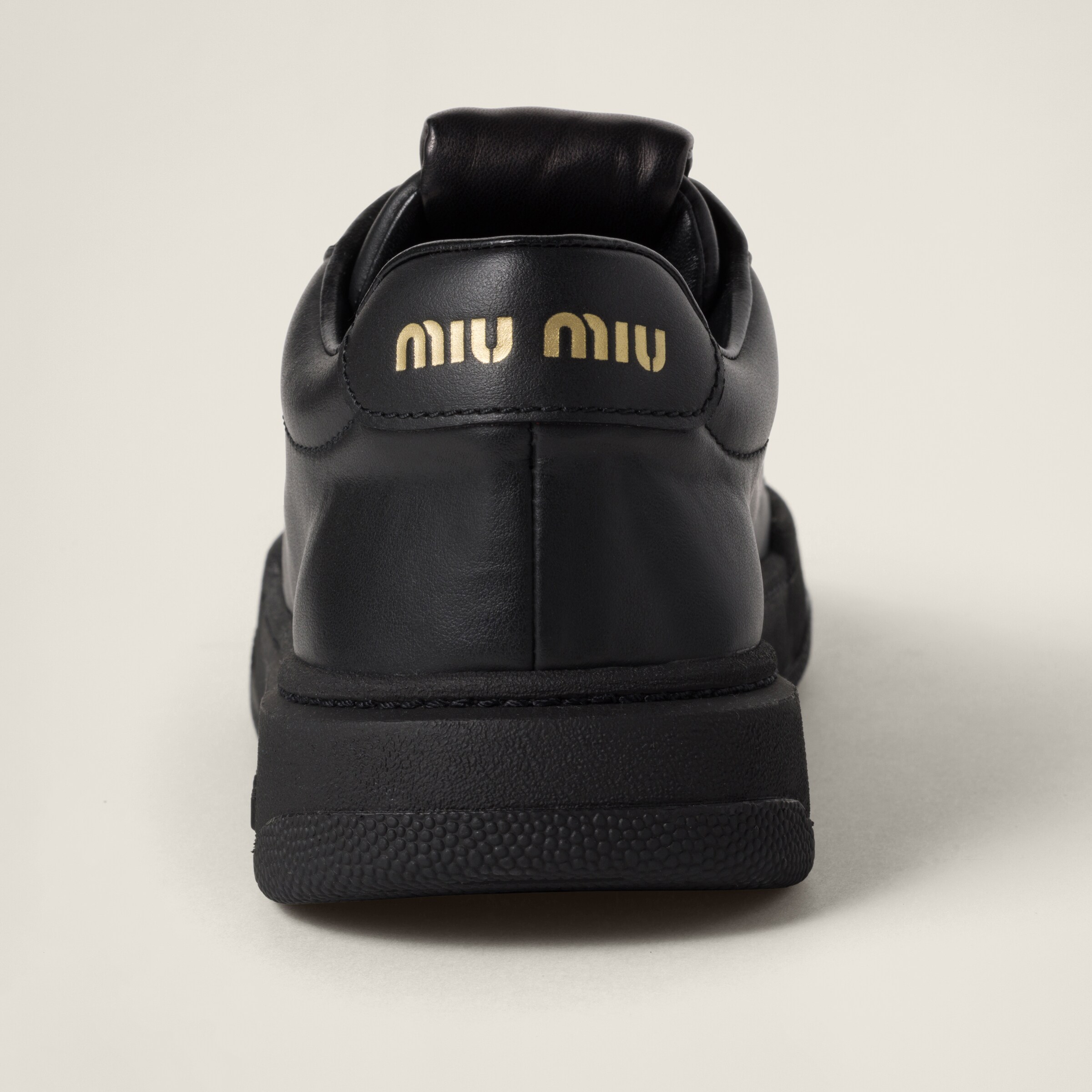 ブラック レザー スニーカー | Miu Miu ブラック レザー スニーカー | Miu Miu