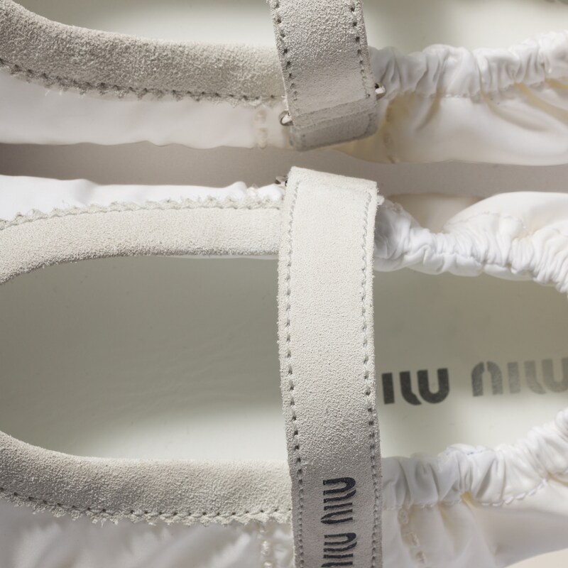 Plume Ballerinas aus Funktionsgewebe und Wildleder